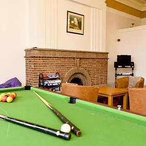  Hostel Yha